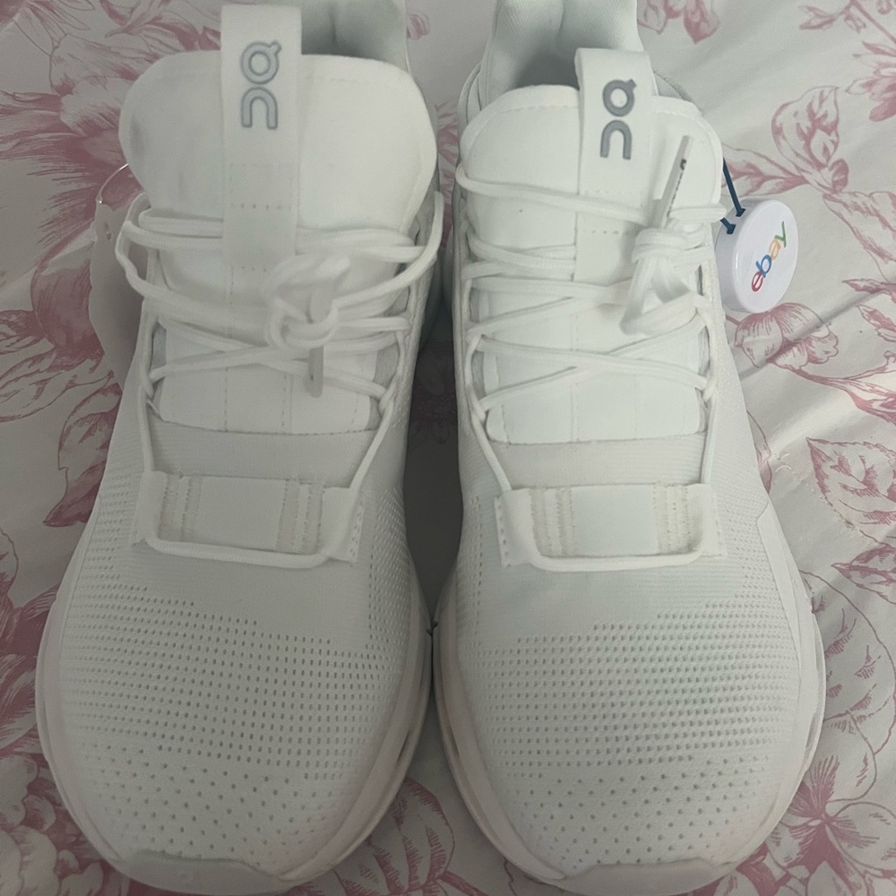 On Running Women's Athletic Shoes - White